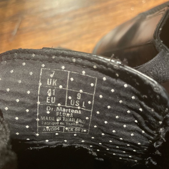 Dr. Martens Flora Chelsea Boots - Picture 2 of 7